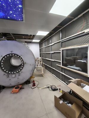 Un buon prezzo. Camera di schermatura RF con impedenza di ingresso di 50 ohm e finestra di vetro protetta RF rivestita a più strati per la risonanza magnetica a gabbia di Faraday personalizzabile in linea